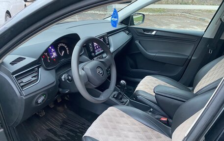 Skoda Rapid II, 2022 год, 2 200 000 рублей, 10 фотография