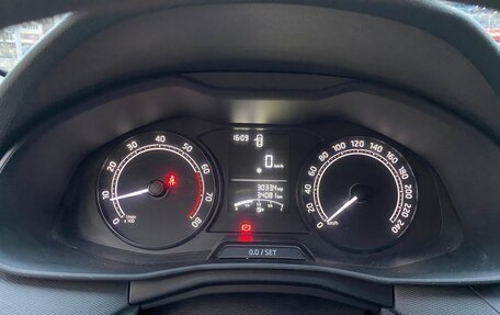 Skoda Rapid II, 2022 год, 2 200 000 рублей, 13 фотография