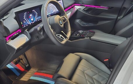 BMW 5 серия, 2025 год, 7 596 112 рублей, 5 фотография