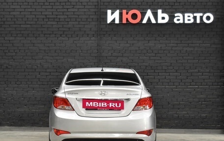 Hyundai Solaris II рестайлинг, 2014 год, 830 000 рублей, 5 фотография