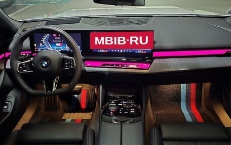 BMW 5 серия, 2025 год, 7 596 112 рублей, 6 фотография