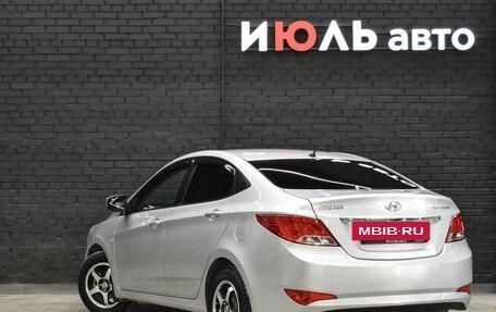 Hyundai Solaris II рестайлинг, 2014 год, 830 000 рублей, 4 фотография