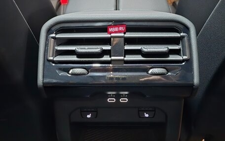 BMW 5 серия, 2025 год, 7 596 112 рублей, 12 фотография