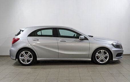 Mercedes-Benz A-Класс, 2015 год, 1 650 000 рублей, 4 фотография