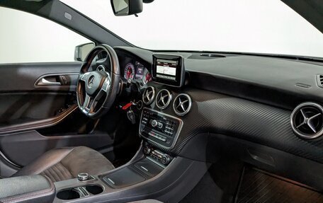 Mercedes-Benz A-Класс, 2015 год, 1 650 000 рублей, 16 фотография