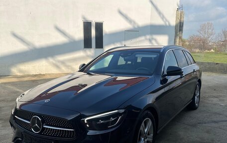 Mercedes-Benz E-Класс, 2020 год, 3 100 000 рублей, 7 фотография