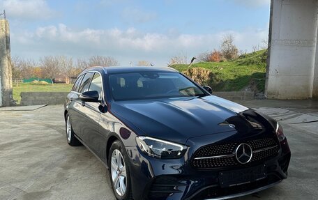 Mercedes-Benz E-Класс, 2020 год, 3 100 000 рублей, 9 фотография