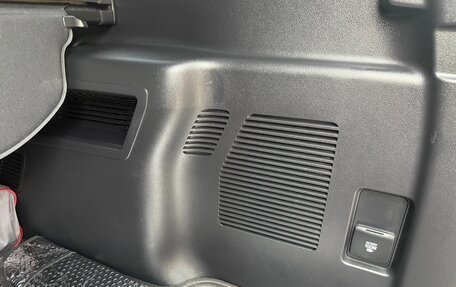 Toyota Land Cruiser Prado 150 рестайлинг 2, 2021 год, 7 350 000 рублей, 6 фотография