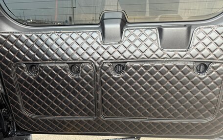 Toyota Land Cruiser Prado 150 рестайлинг 2, 2021 год, 7 350 000 рублей, 7 фотография