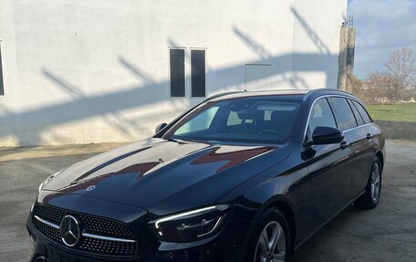 Mercedes-Benz E-Класс, 2020 год, 3 100 000 рублей, 8 фотография