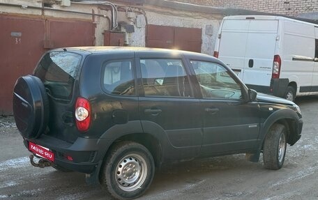 Chevrolet Niva I рестайлинг, 2016 год, 780 000 рублей, 3 фотография