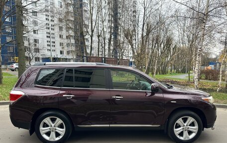 Toyota Highlander III, 2012 год, 1 880 000 рублей, 8 фотография