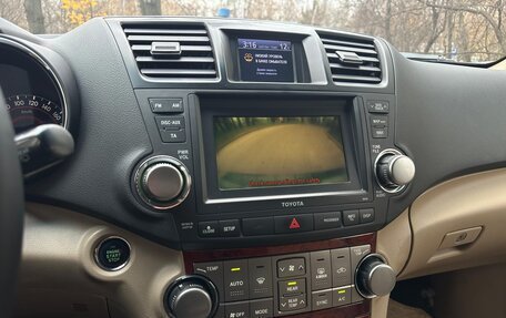 Toyota Highlander III, 2012 год, 1 880 000 рублей, 11 фотография