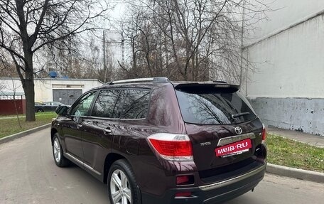 Toyota Highlander III, 2012 год, 1 880 000 рублей, 6 фотография