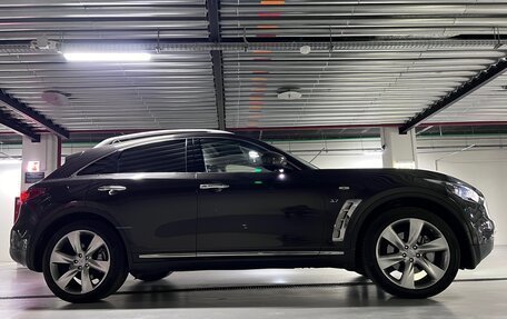 Infiniti QX70, 2015 год, 3 100 000 рублей, 2 фотография