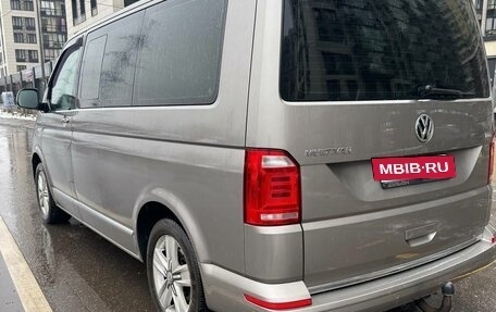 Volkswagen Multivan T6 рестайлинг, 2015 год, 3 450 000 рублей, 8 фотография