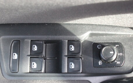 Volkswagen Tiguan II, 2018 год, 2 697 000 рублей, 10 фотография