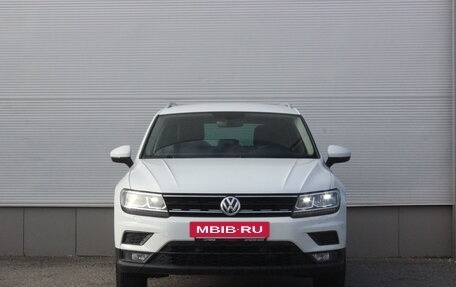 Volkswagen Tiguan II, 2018 год, 2 697 000 рублей, 3 фотография