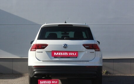 Volkswagen Tiguan II, 2018 год, 2 697 000 рублей, 4 фотография