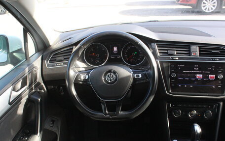 Volkswagen Tiguan II, 2018 год, 2 697 000 рублей, 20 фотография