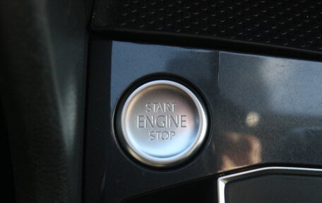 Volkswagen Tiguan II, 2018 год, 2 697 000 рублей, 28 фотография