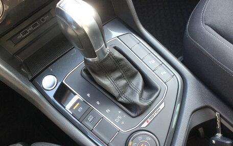 Volkswagen Tiguan II, 2018 год, 2 697 000 рублей, 27 фотография