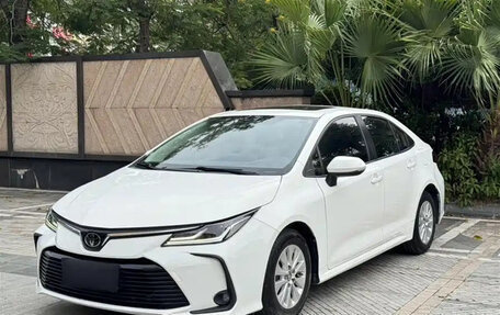 Toyota Corolla, 2022 год, 1 650 000 рублей, 3 фотография