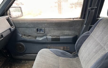 Nissan Terrano II рестайлинг, 1992 год, 150 000 рублей, 10 фотография