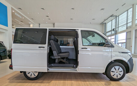 Volkswagen Caravelle T6 рестайлинг, 2024 год, 9 960 000 рублей, 2 фотография