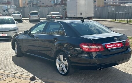 Mercedes-Benz E-Класс, 2011 год, 1 390 000 рублей, 3 фотография