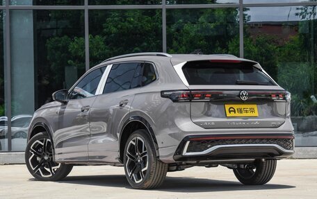 Volkswagen Tiguan, 2025 год, 5 050 000 рублей, 4 фотография