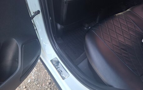 KIA Rio IV, 2018 год, 1 370 000 рублей, 17 фотография