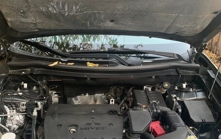 Mitsubishi Outlander III рестайлинг 3, 2014 год, 1 150 000 рублей, 9 фотография