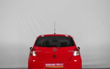 Toyota Yaris III рестайлинг, 2007 год, 839 000 рублей, 5 фотография