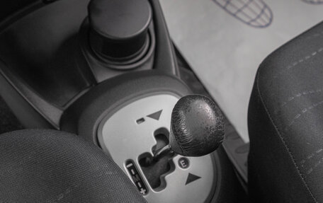 Toyota Yaris III рестайлинг, 2007 год, 839 000 рублей, 14 фотография