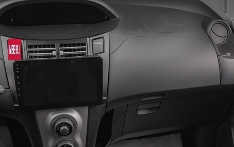 Toyota Yaris III рестайлинг, 2007 год, 839 000 рублей, 15 фотография