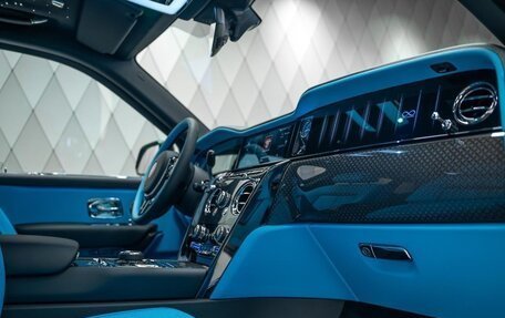 Rolls-Royce Cullinan, 2025 год, 66 990 032 рублей, 13 фотография