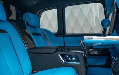 Rolls-Royce Cullinan, 2025 год, 66 990 032 рублей, 14 фотография