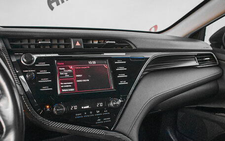 Toyota Camry, 2018 год, 2 925 000 рублей, 18 фотография