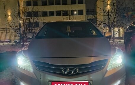 Hyundai Solaris II рестайлинг, 2015 год, 850 000 рублей, 1 фотография