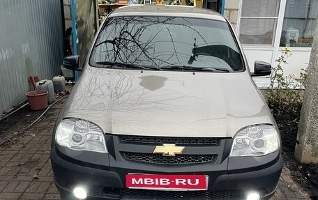 Chevrolet Niva I рестайлинг, 2010 год, 345 000 рублей, 1 фотография