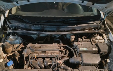 Hyundai Solaris II рестайлинг, 2015 год, 850 000 рублей, 5 фотография