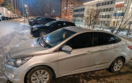 Hyundai Solaris II рестайлинг, 2015 год, 850 000 рублей, 7 фотография