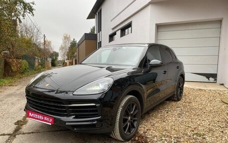 Porsche Cayenne III, 2018 год, 5 800 000 рублей, 2 фотография