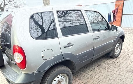Chevrolet Niva I рестайлинг, 2010 год, 345 000 рублей, 4 фотография