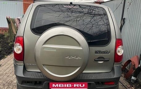 Chevrolet Niva I рестайлинг, 2010 год, 345 000 рублей, 2 фотография