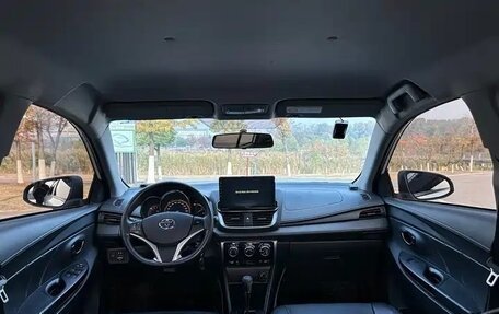 Toyota Yaris XP150 рестайлинг, 2022 год, 1 330 000 рублей, 9 фотография