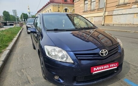 Toyota Auris II, 2010 год, 550 000 рублей, 2 фотография