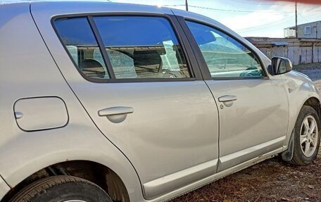 Renault Sandero I, 2014 год, 720 000 рублей, 3 фотография