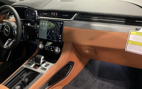 Jaguar F-Pace, 2025 год, 18 562 400 рублей, 15 фотография